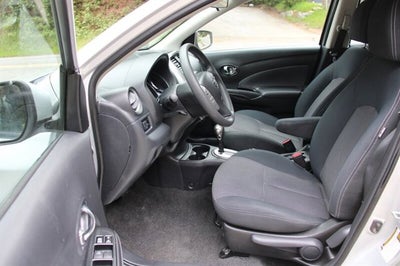 2015 Nissan Versa SV