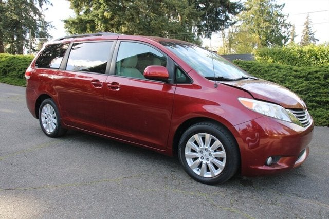2011 Toyota Sienna XLE 7-Passenger AWD