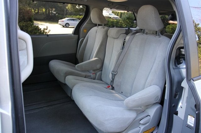 2011 Toyota Sienna LE 8-Passenger