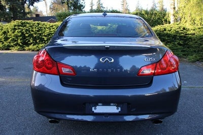 2011 INFINITI G25 Sedan x