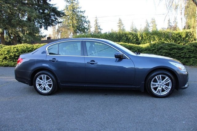 2011 INFINITI G25 Sedan x