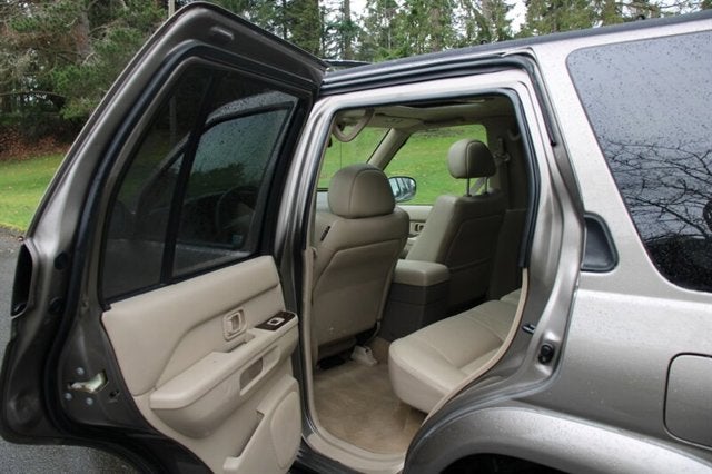 2001 Nissan Pathfinder LE